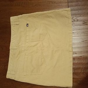 Vineyard Vines courderoy mini skirt
